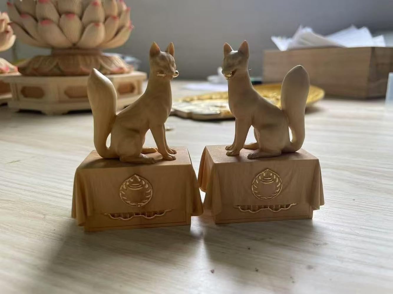 Amazon.co.jp: 狐 一対 木製 きつね 稲荷大明神 お稲荷さん お稲荷様