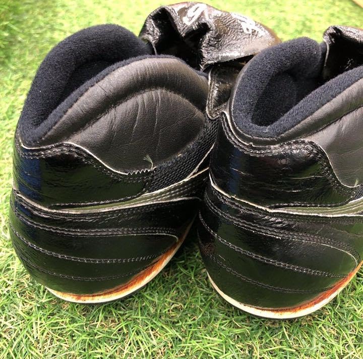 【新品未使用超激レア品】阪神タイガース金本選手スパイク 阪神タイガース 金本知憲 支給品 スパイク 美品 貴重