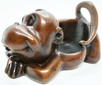 WitnyStore Monkey Ashtray - Collectible Vintage Style Cigarette Holder and Ashtray - Hand Made Resin Miniature Table Decor Perfect for Gifts and Souvenirs - 4 x 3 x 3 inches