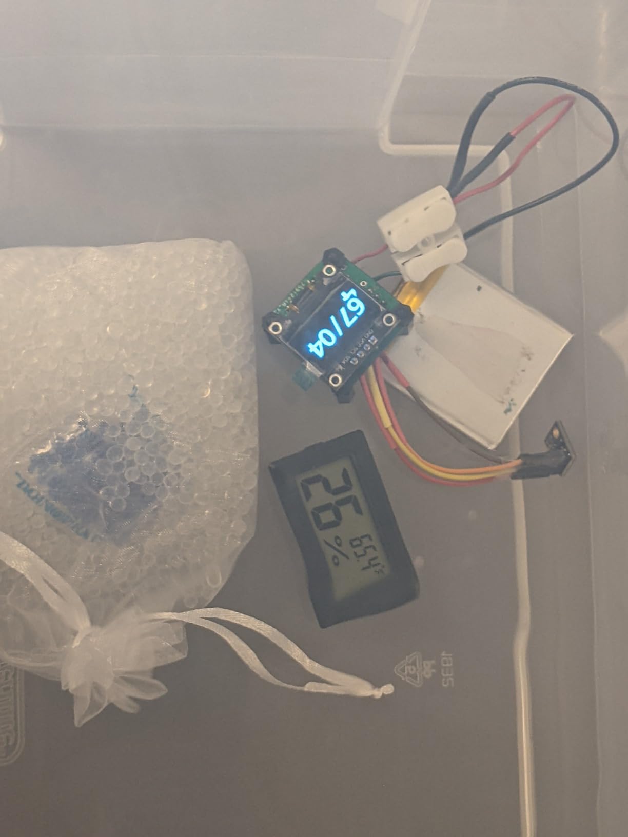 really great to absorb water for 3d filament storage