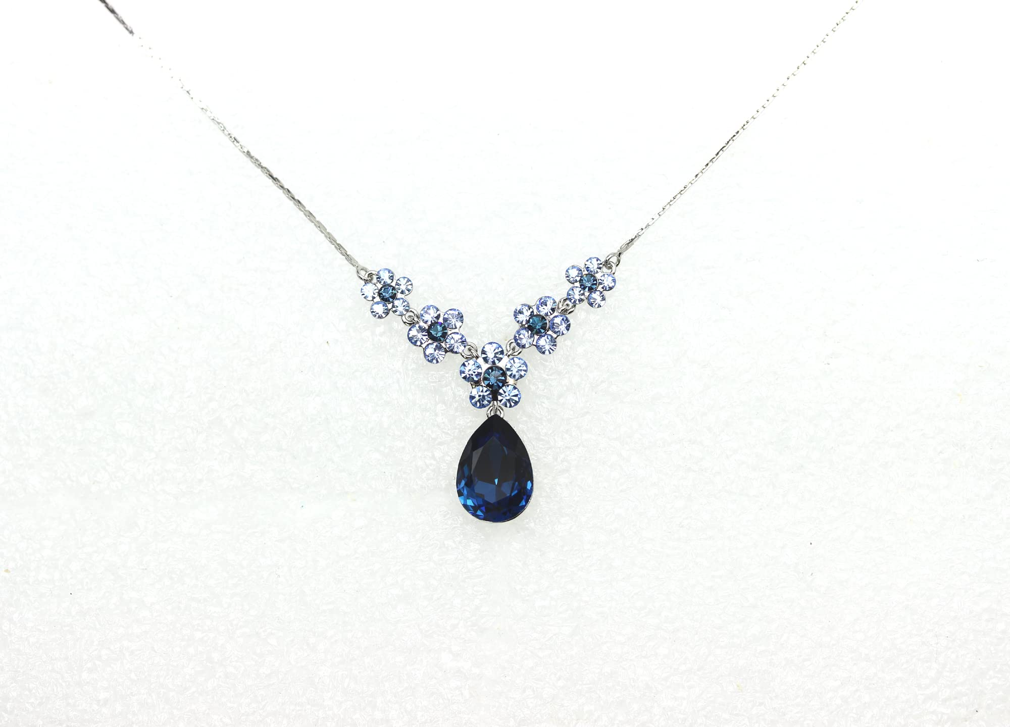 Faship - Parure di collana e orecchini con strass