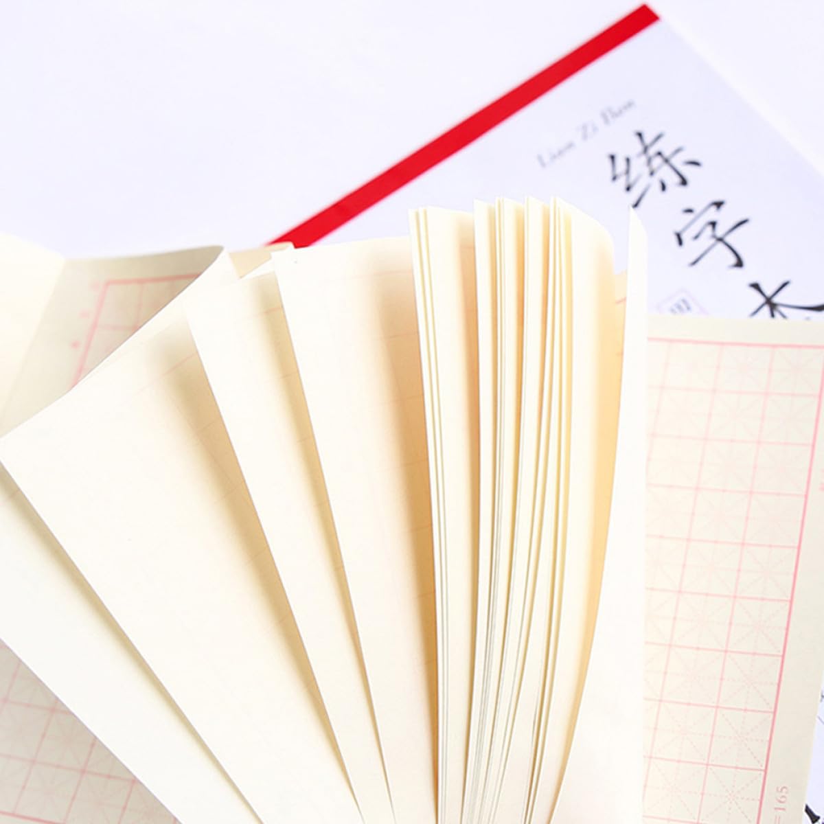 Cuaderno de Práctica de Caligrafía Papel de Escritura Tian Zi, 4 Unidades, Tamaño Pequeño, Papel Opaco Anti-tinta para Mejorar la Escritura de Caracteres Chinos Varios estilos