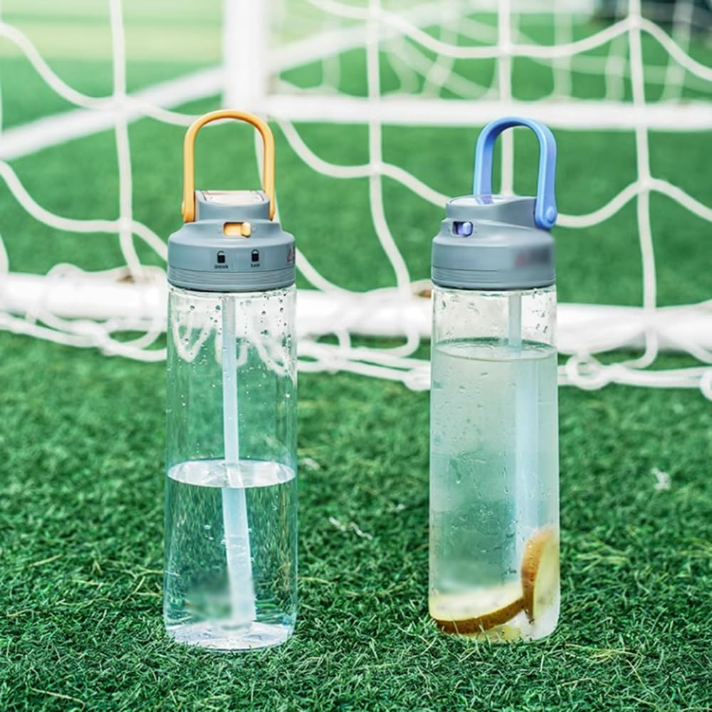 MRKU Sportliche Wasserflasche aus Kunststoff mit Deckel, auslaufsichere Quetschflasche mit Griff für Fitnessstudio, Fitness und Büro