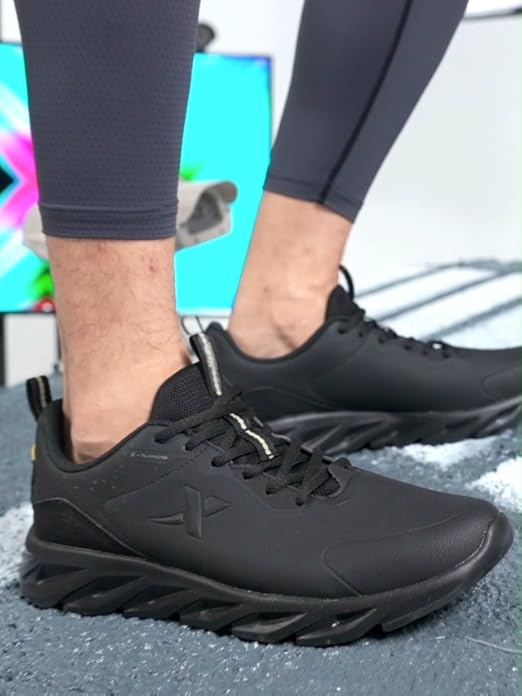 Amazon | [XTEP] ランニングシューズメンズ スポーツシューズ 黒 防水