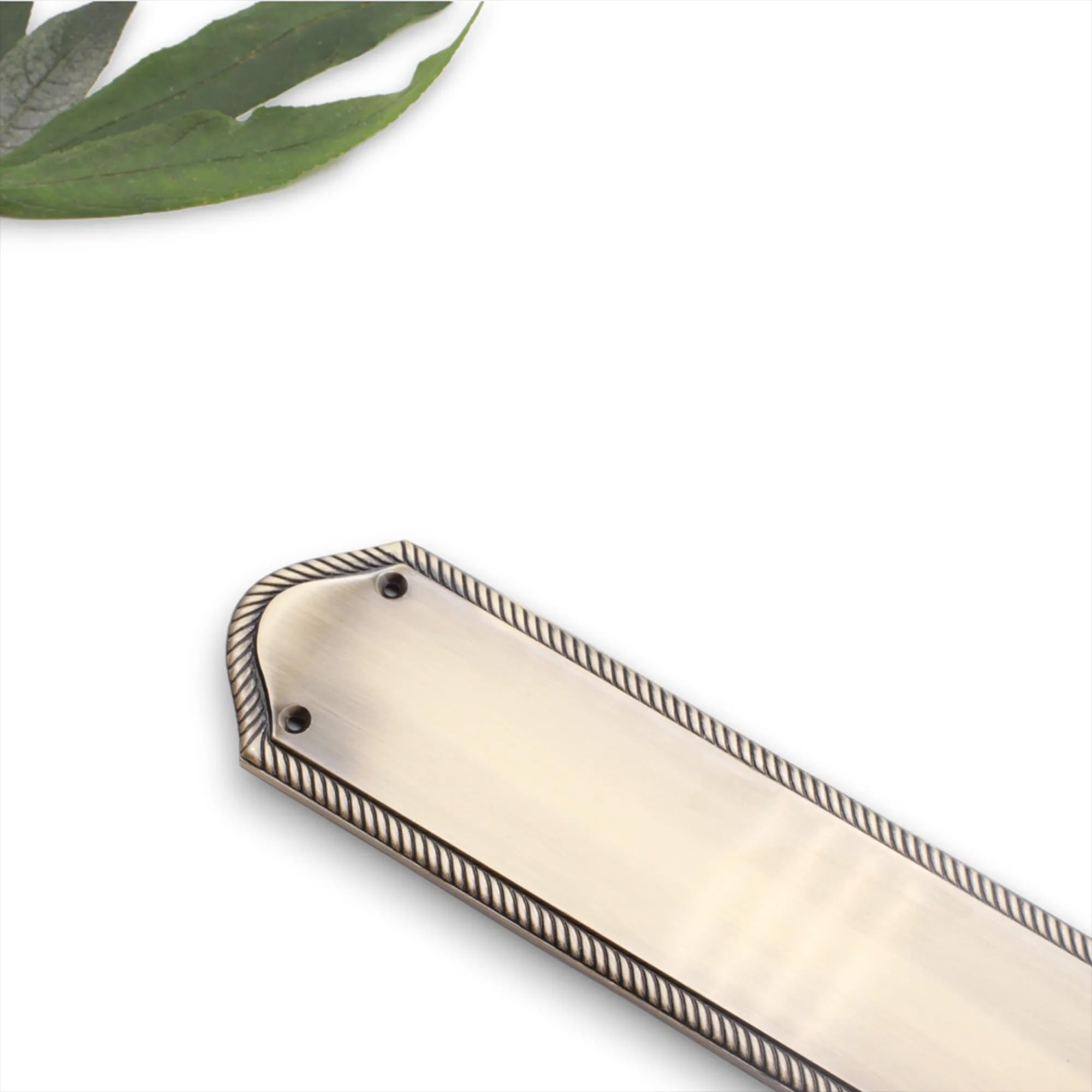 Infinity Decor Plaque de protection en laiton antique avec bords torsadés style géorgien 300 x 75 mm – Idéal pour porte intérieure ou extérieure