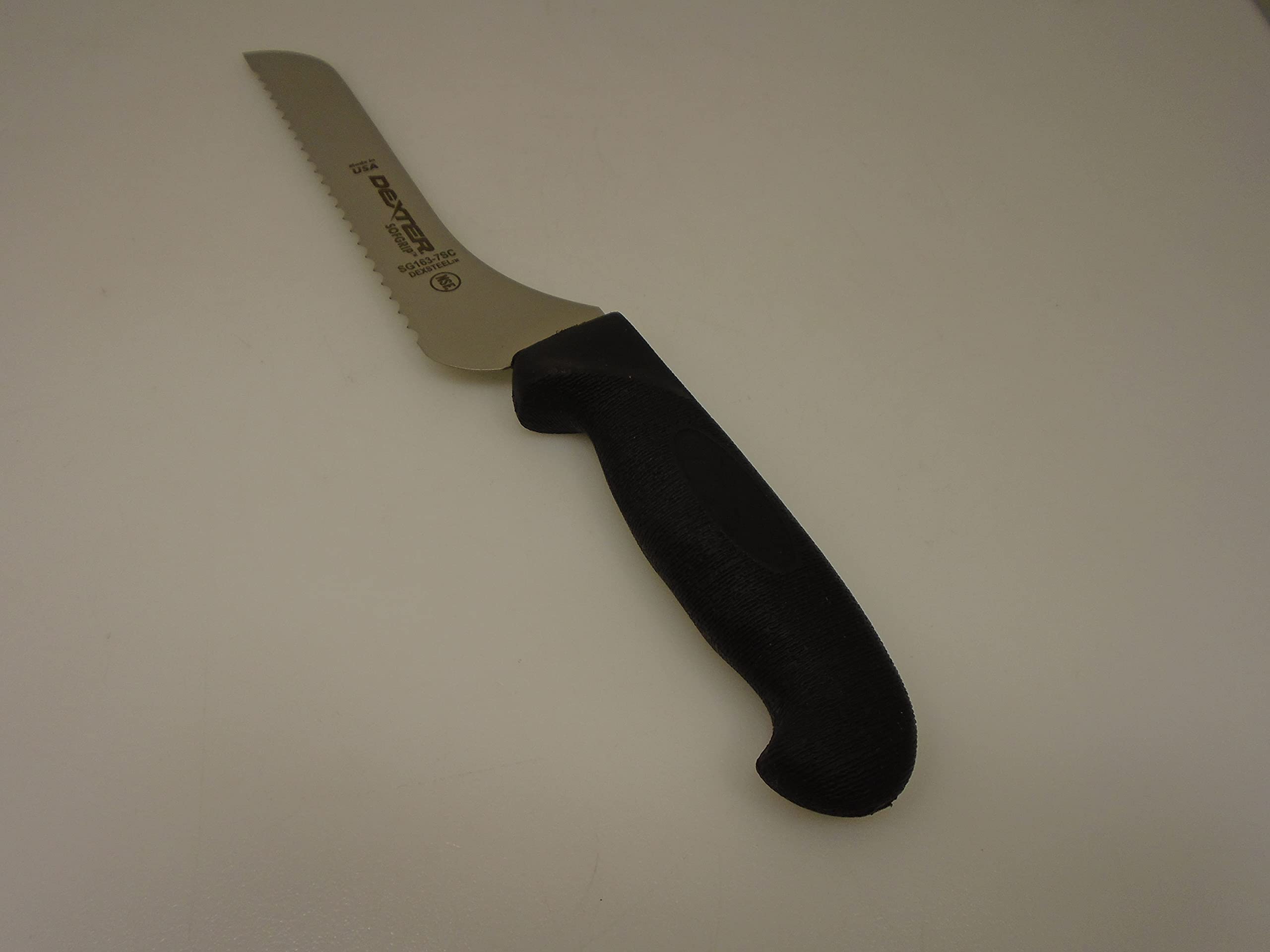 Dexter-Russell 10-Inch Scalloped Bread Knife – Black SOFGRIP Handle, High Carbon Steel, Made In USA - View #5