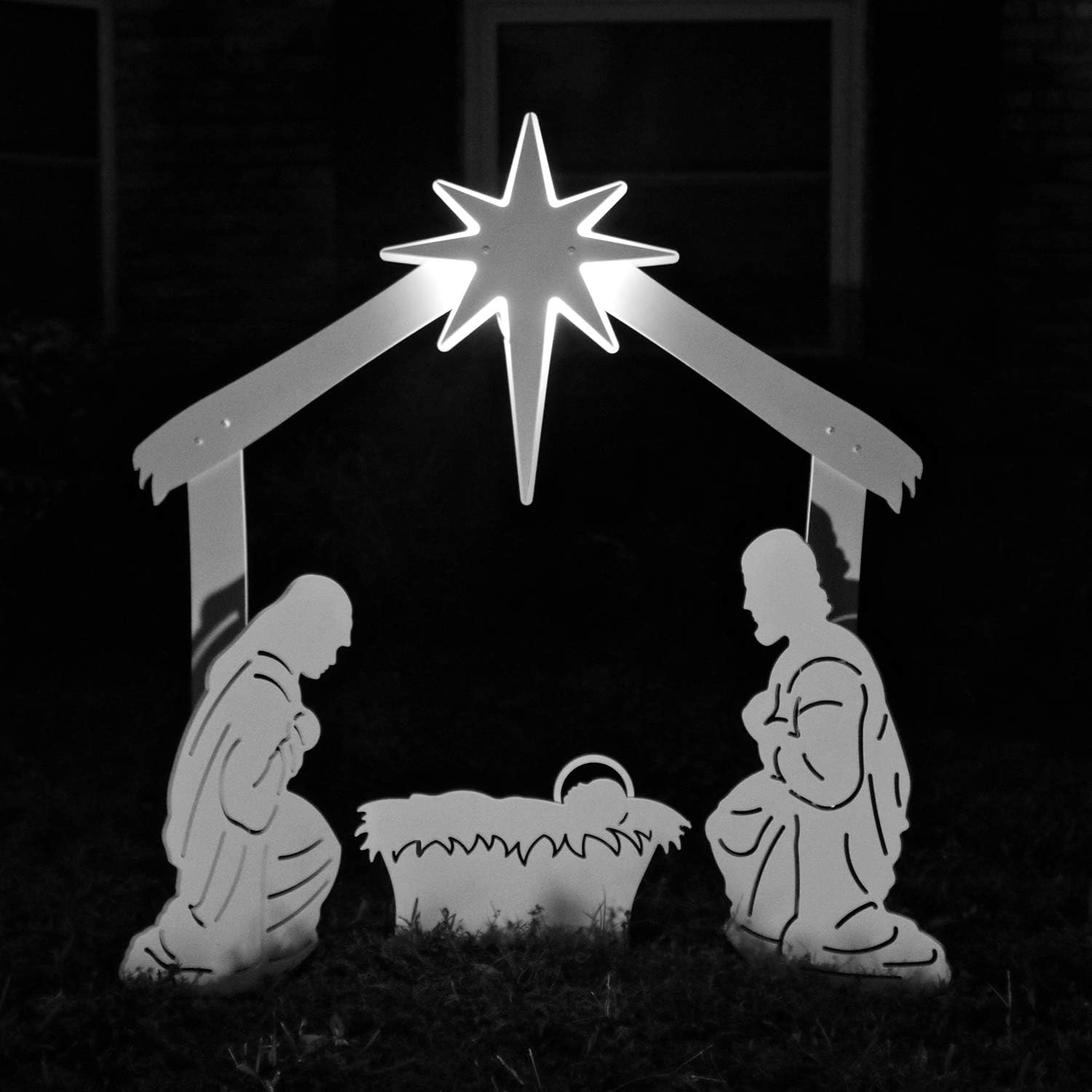 Teak Isle Holy Family Nativity Lit Star Outdoor Set