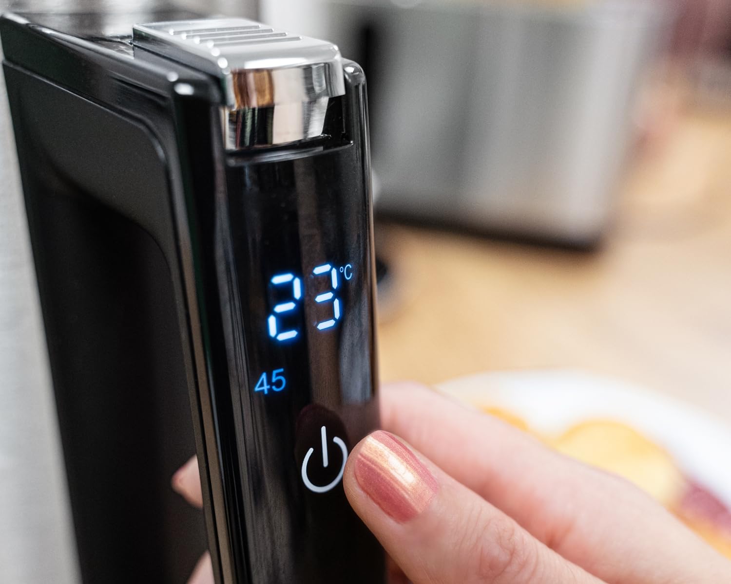 ROMMELSBACHER Wasserkocher WK 3000 – Stiftung Warentest Sieger 3/2025, 1,7 Liter, 1-Tasten-Steuerung, Stellstart-Funktion, Temperaturwahl von 45-100 °C, geschlossener Kannenboden, Kochstoppautomatik