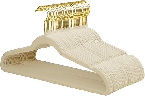 ManGotree Perchas de terciopelo con gancho dorado giratorio de 360, perchas de fieltro antideslizantes para trajes, colgador de ropa delgado que