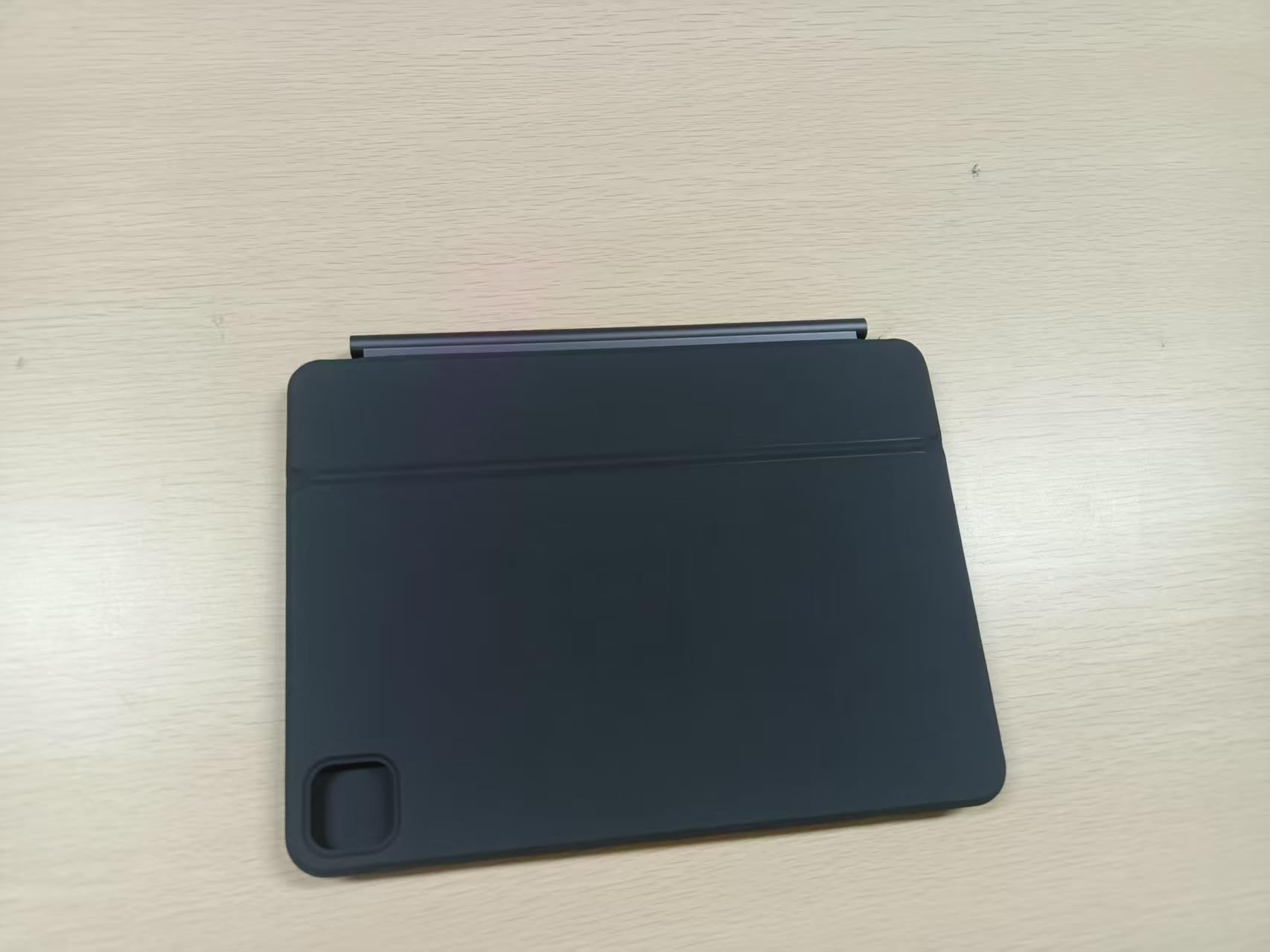 iPad Air iPad Rucceko iPad用 マジックキーボード付きケース Amazon.co.jp: 本体極美品　キーボード付　付属品完備 Air iPad本体