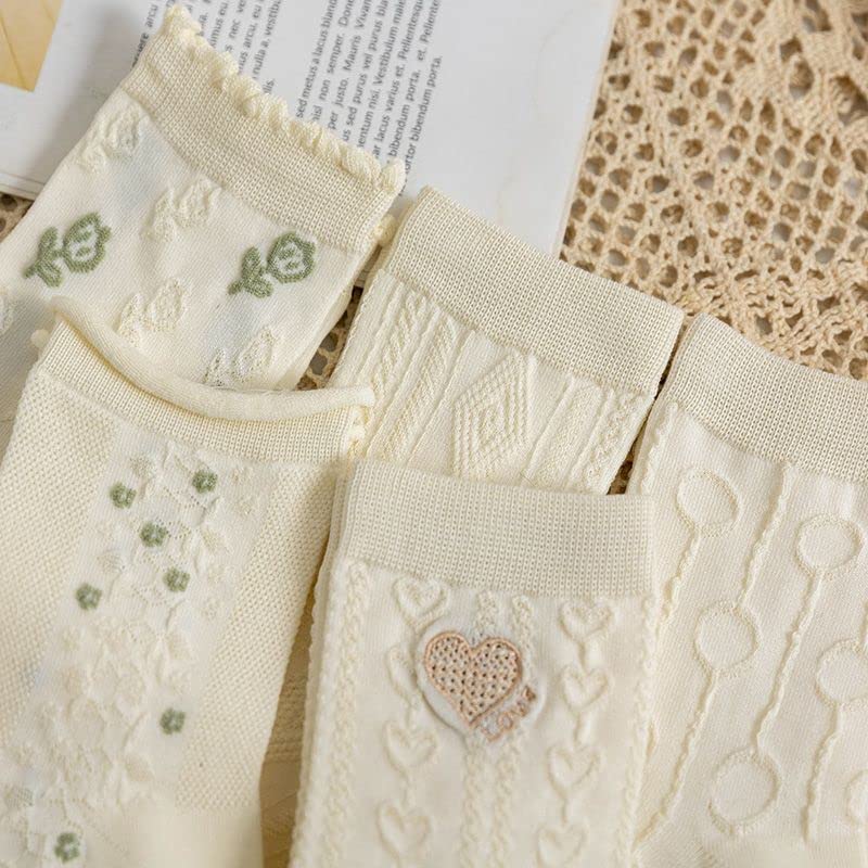 ALTALIVA 5 Pairs White Casual Ankle Socks for Women and Girls3