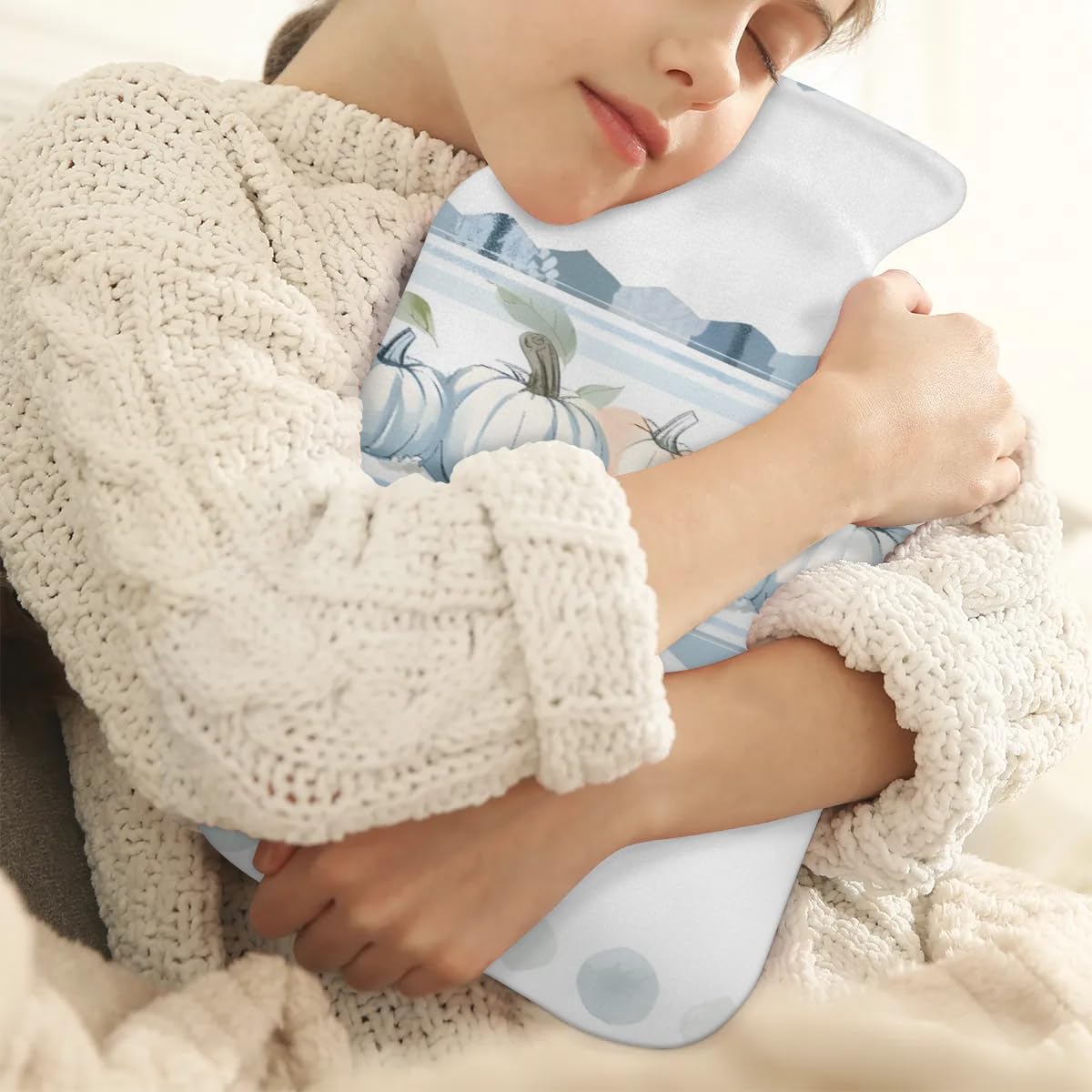 Hot Water Bottle with Soft Cover,2L Cartoon Pumpkin Hot Water Bag for Hot and Cold Compress, Hand Feet Warmer, Retro Pumpkin Rubber Hot or Cold Water Bottle Halloween Christmas Decorations