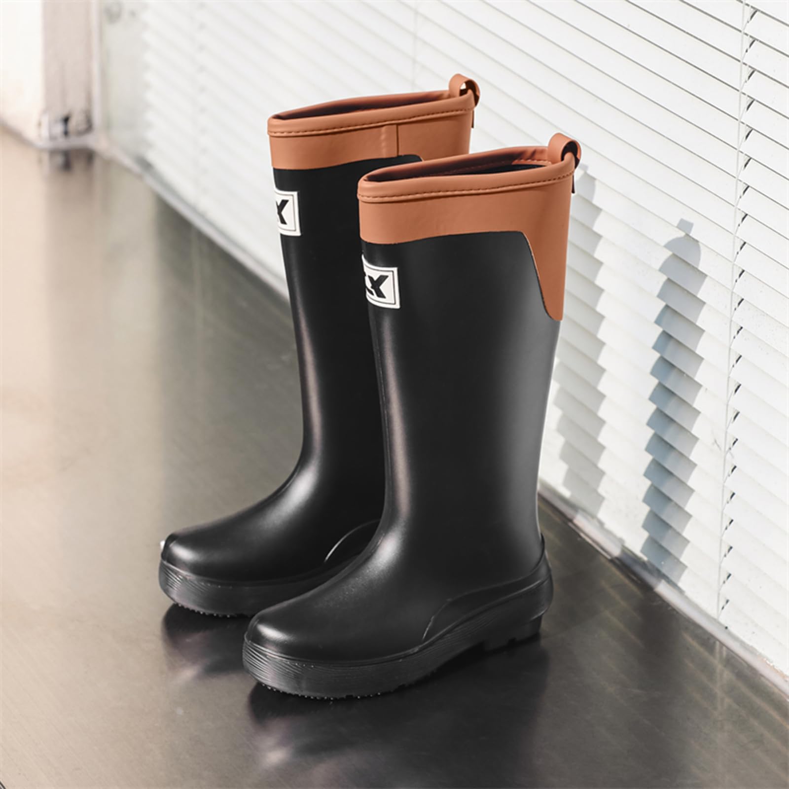 Bottes de pluie pour femme, hauteur moyenne, chaussures de jardin imperméables en PVC avec semelle antidérapante, légères et confortables pour l'extérieur et les jours de pluie