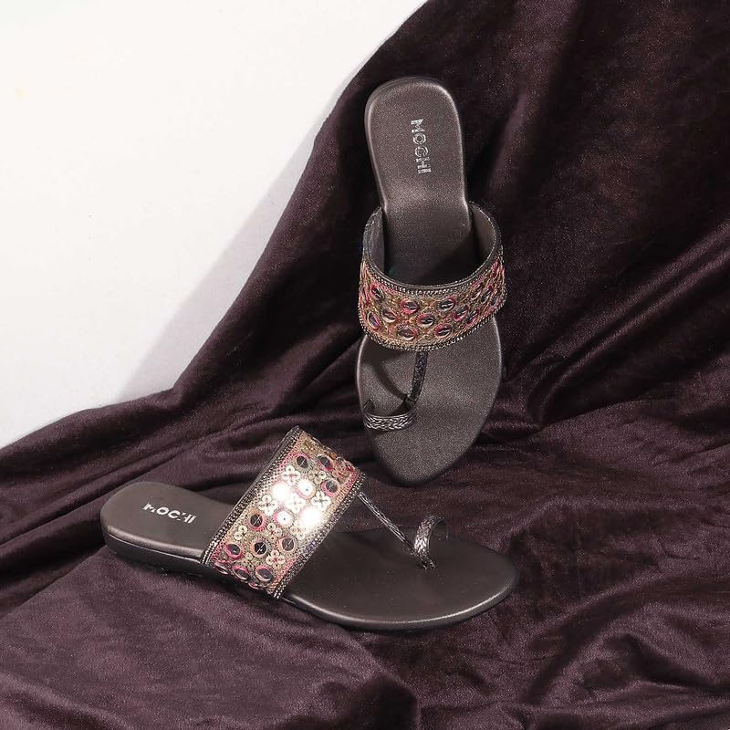 Mochi Women Ethnicwear Flat Chappal - Image 2