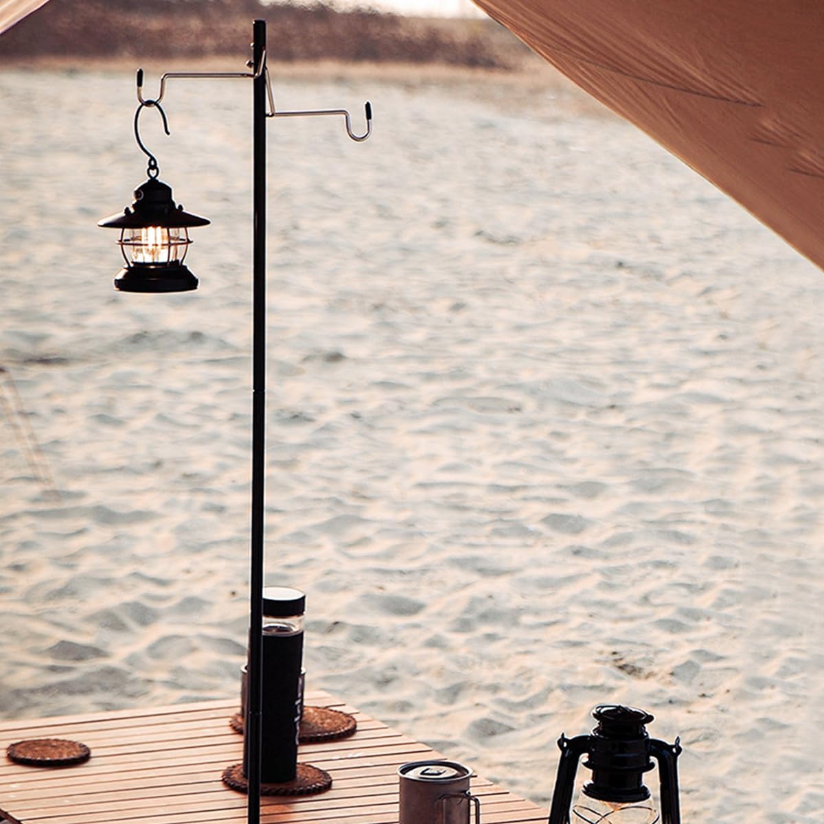 Camping Lantern Stand Outdoor Lamp Pole Post Desktop Hanging Tent Light Holder Rack Solar Light Hook Stand for Garden Camping Traveling Outdoor