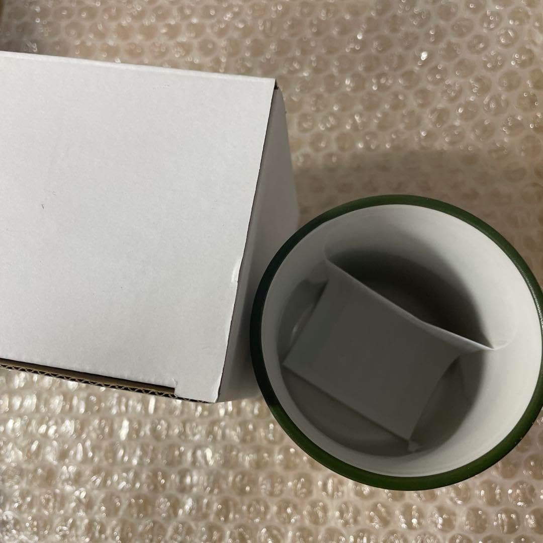 十二代酒井田柿右衛門 染錦瓢箪画夫婦蓋付一対湯呑み 十四代酒井田柿右