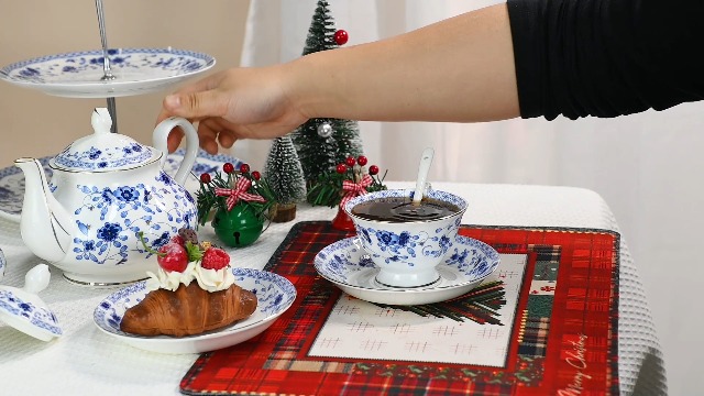 Amazon.com | LE POTOCIO Bone China Tea Set for Adults, 13-Piece