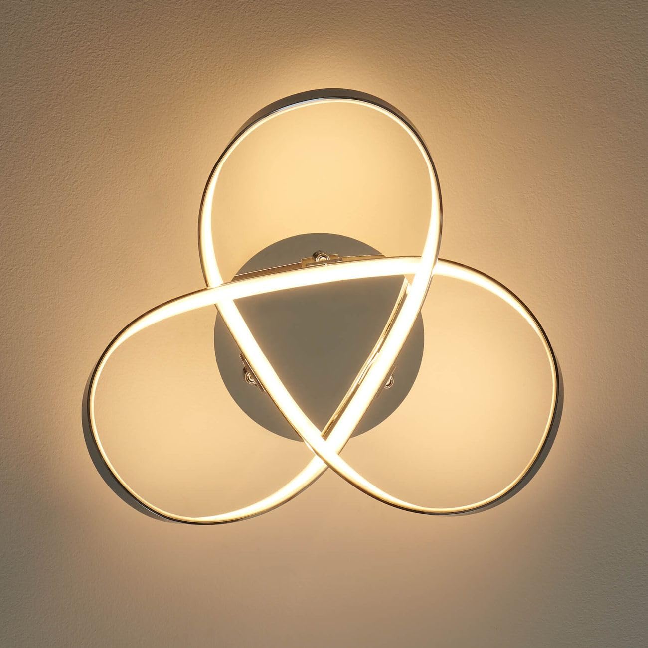 LED Deckenleuchte „Acht“ – 3 Schleifen Design, Chrom/silber, 1080 Lumen, IP20, 50x18 Cm