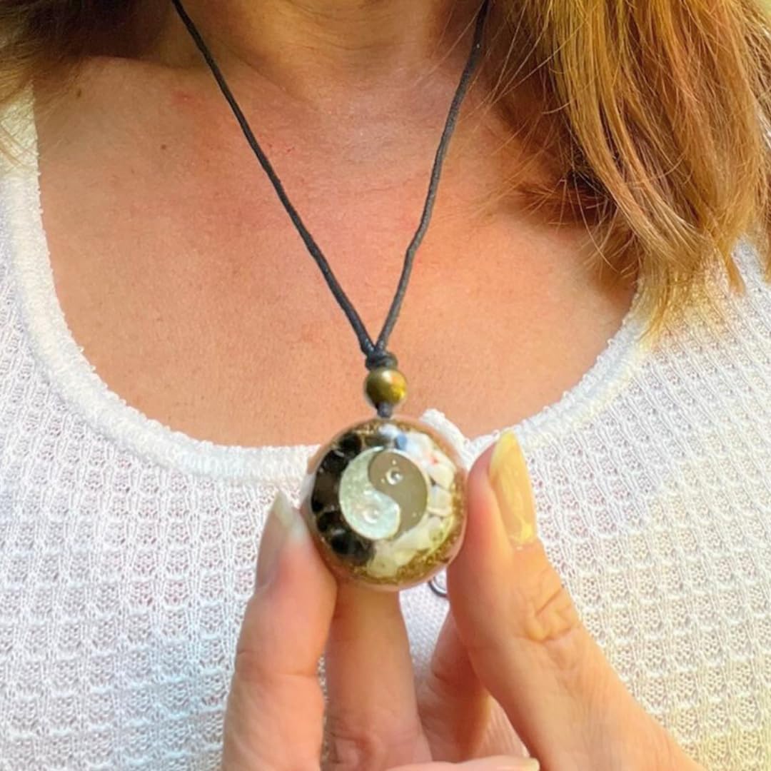 Orgone Yin Yang Necklace Choker - Healing Crystals of Black Tourmaline, Selenite & Quartz with Copper Orgonite Amulet with SBB Coil - Protective Energy Jewelry Handmade, Arte Orgones Design - Image 4