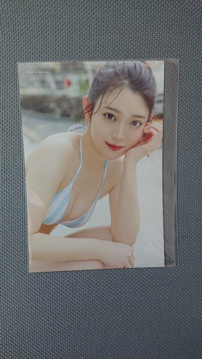 乃木坂46 阪口珠美1st写真集 『青いバラ』　サイン入りパネル 乃木坂46阪口珠美1st写真集『青いバラ』より“初解禁”衣装を含むポスト