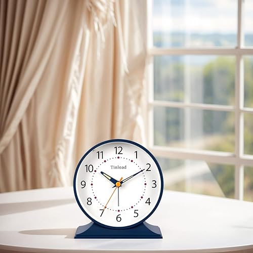 Miniatura 4 de Reloj despertador analógico retro antiguo de 4.5 pulgadas, pequeño reloj silencioso de mesita de noche con luz manual, funciona con pilas,