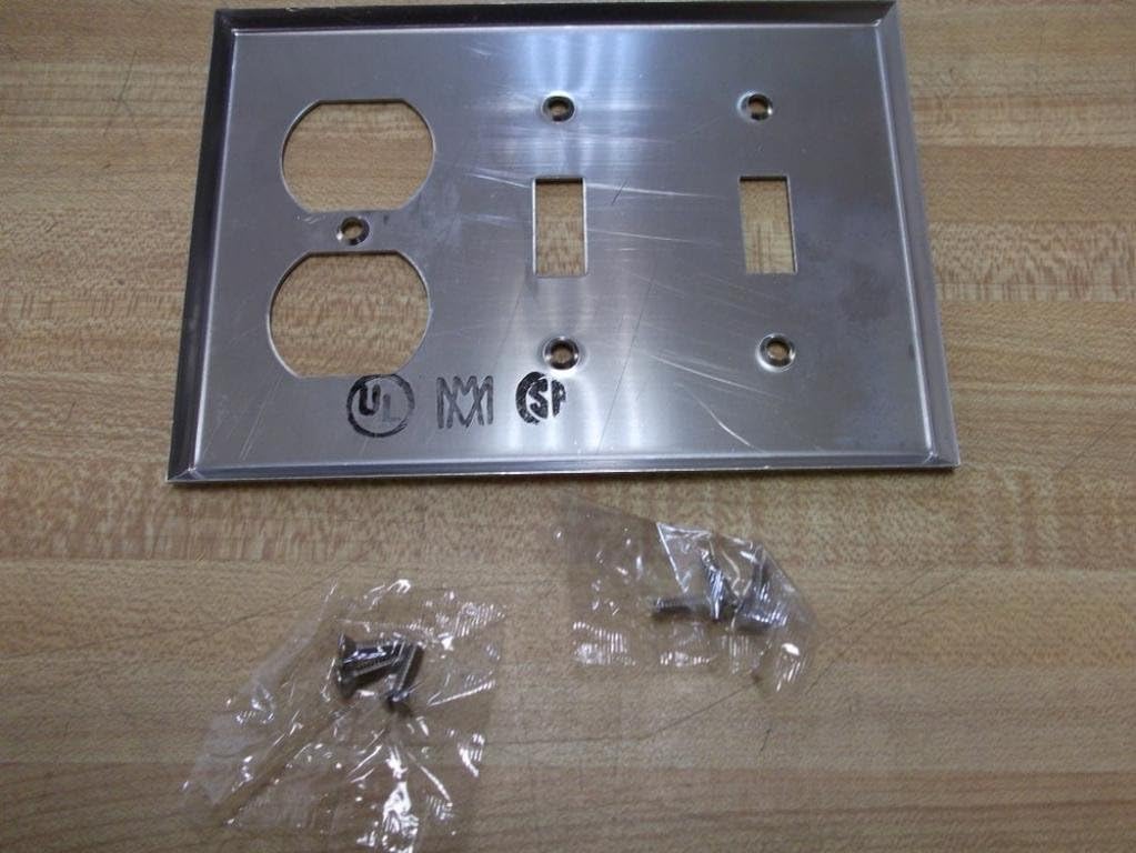 Mulberry 93543 Cover 3 Gang Wall Plate (Pack of 7)