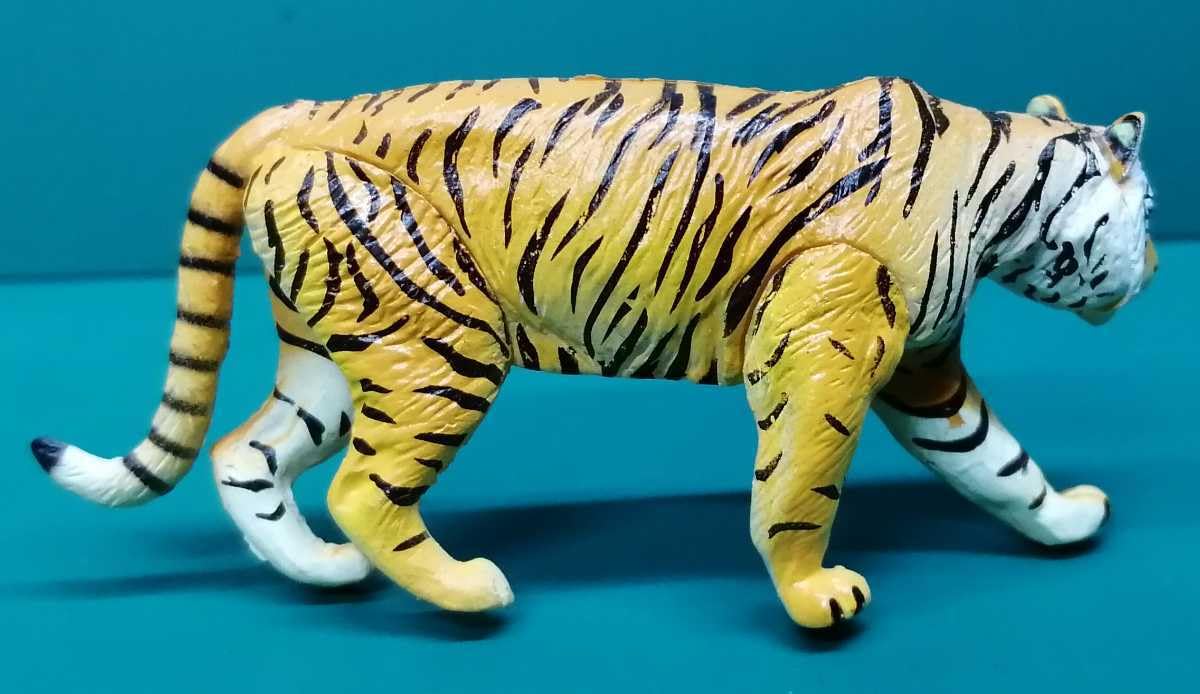 Amazon | アムールトラ トラ 虎 とら フィギュア | フィギュア・ドール