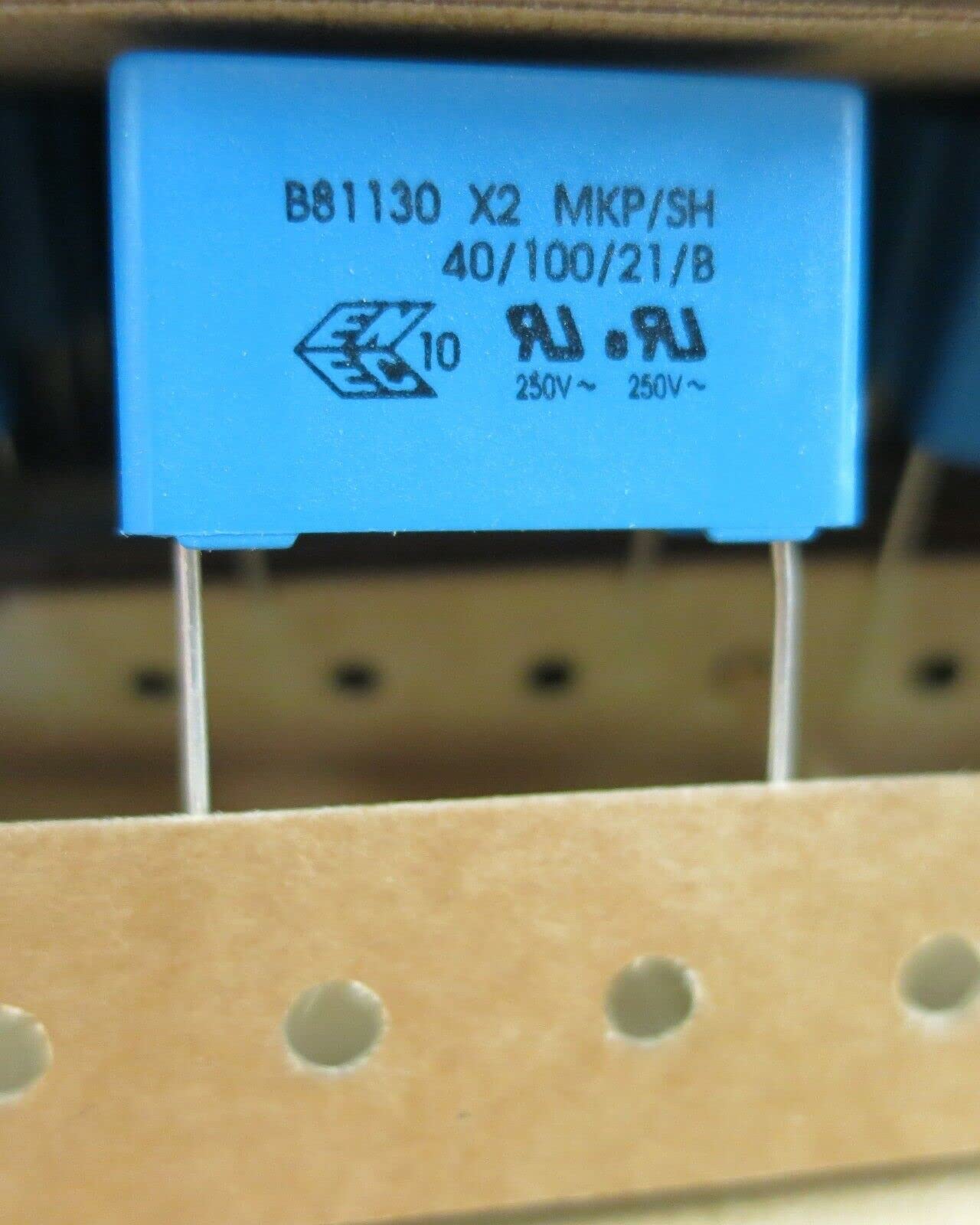 EPCOS Compatible with Cap B81130 X 2 MKP/SH B81130B1224M289 **US Stock**