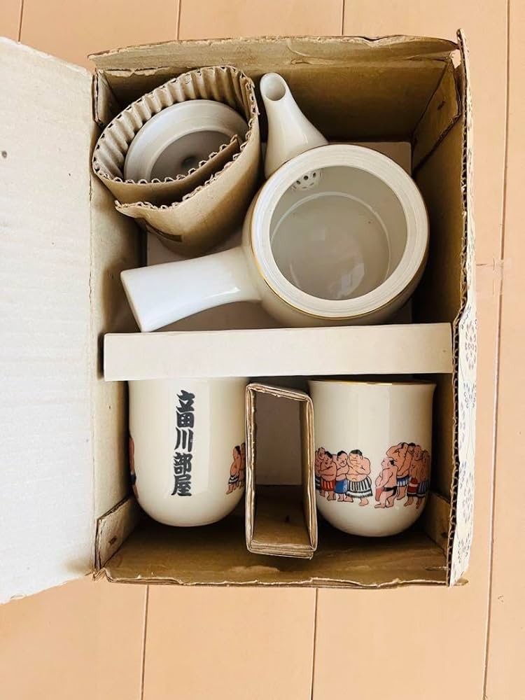 Amazon.co.jp: 相撲土産 急須×1 湯のみ×2 伝統 和風 : ホーム