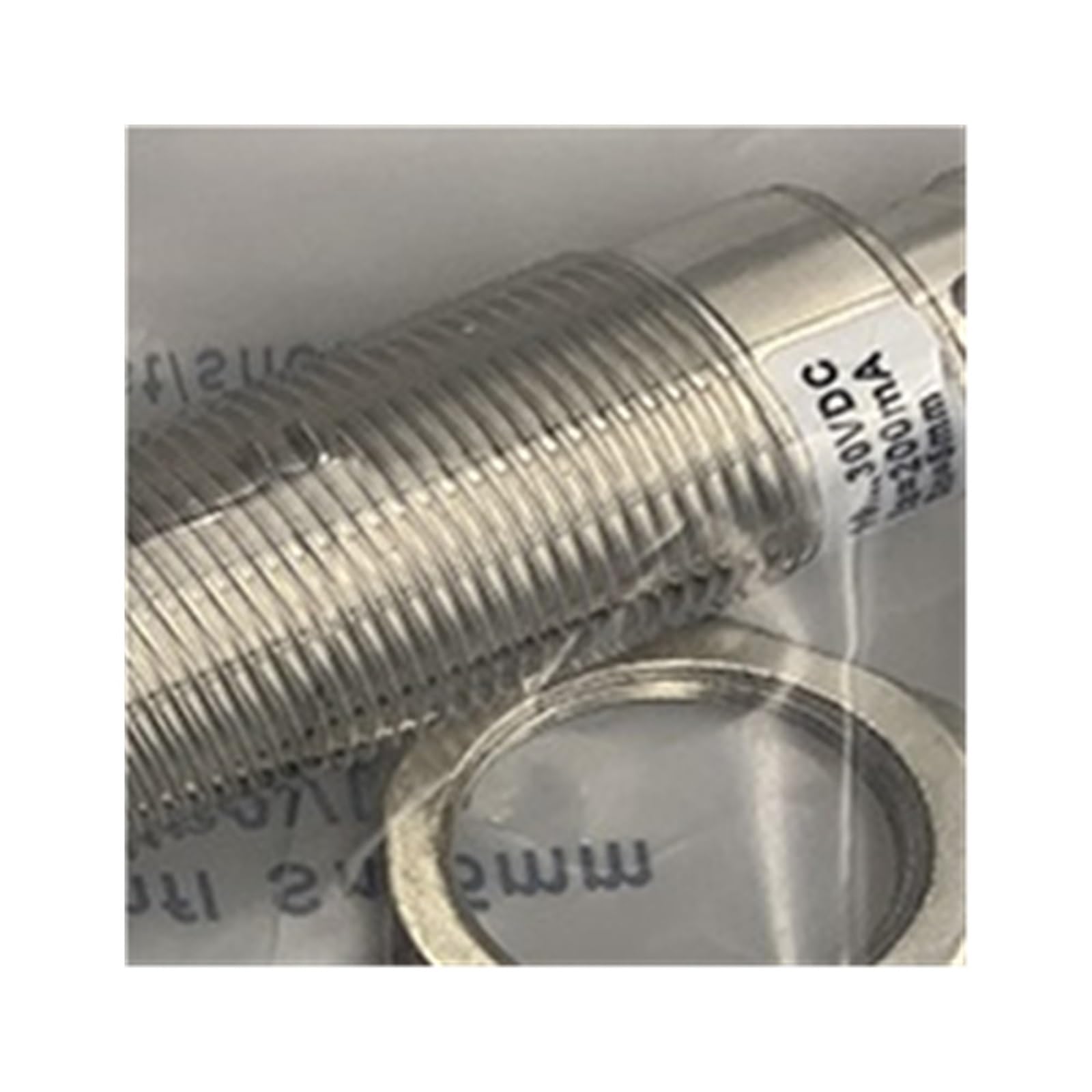 Capteur XUB4APANM12 robuste de précision M12 pour environnements exigeants