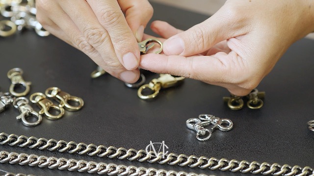 Amazon.com: CRAFTMEMORE Snap Hook Tiny Push Gate Swivel Lobster