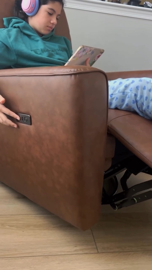 Sillón reclinable eléctrico gris de una plaza miniatura 7
