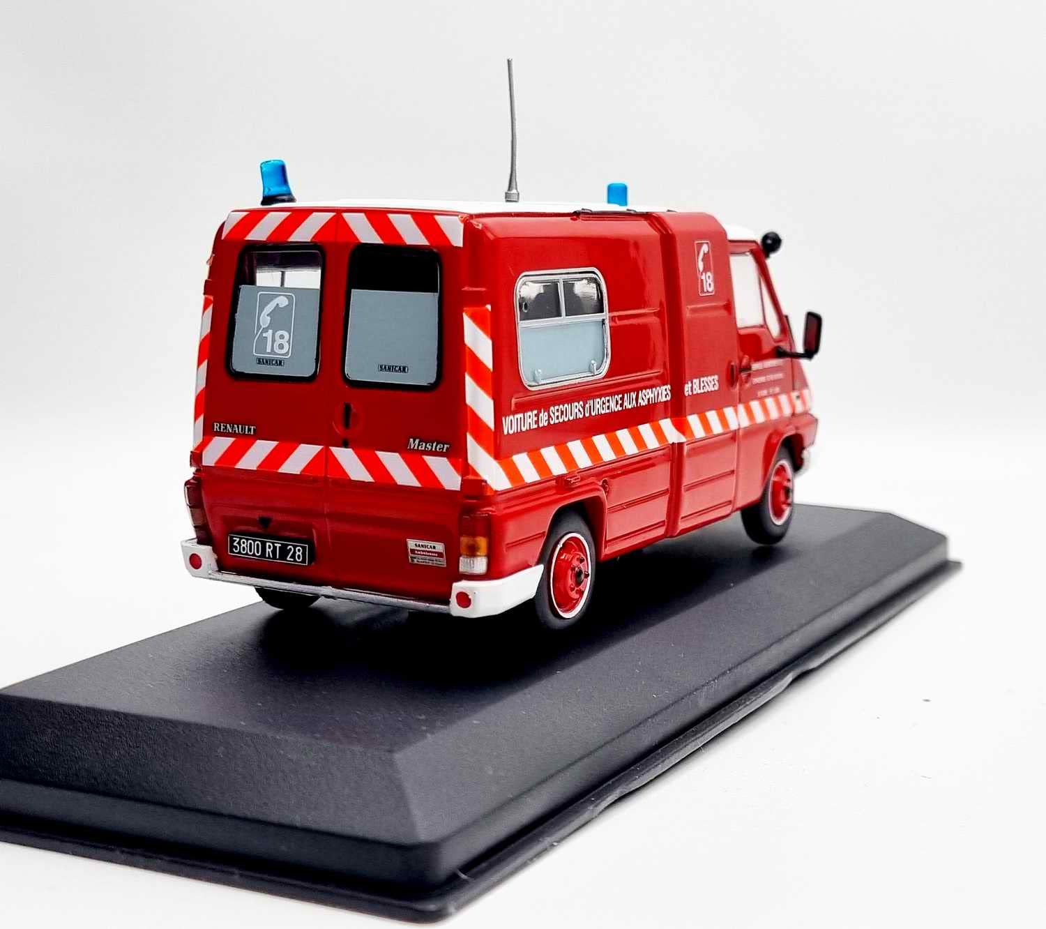 Odeon Ambulance RENAULTMaster Camion de Pompiers T30 SANICAR VSAB SDIS