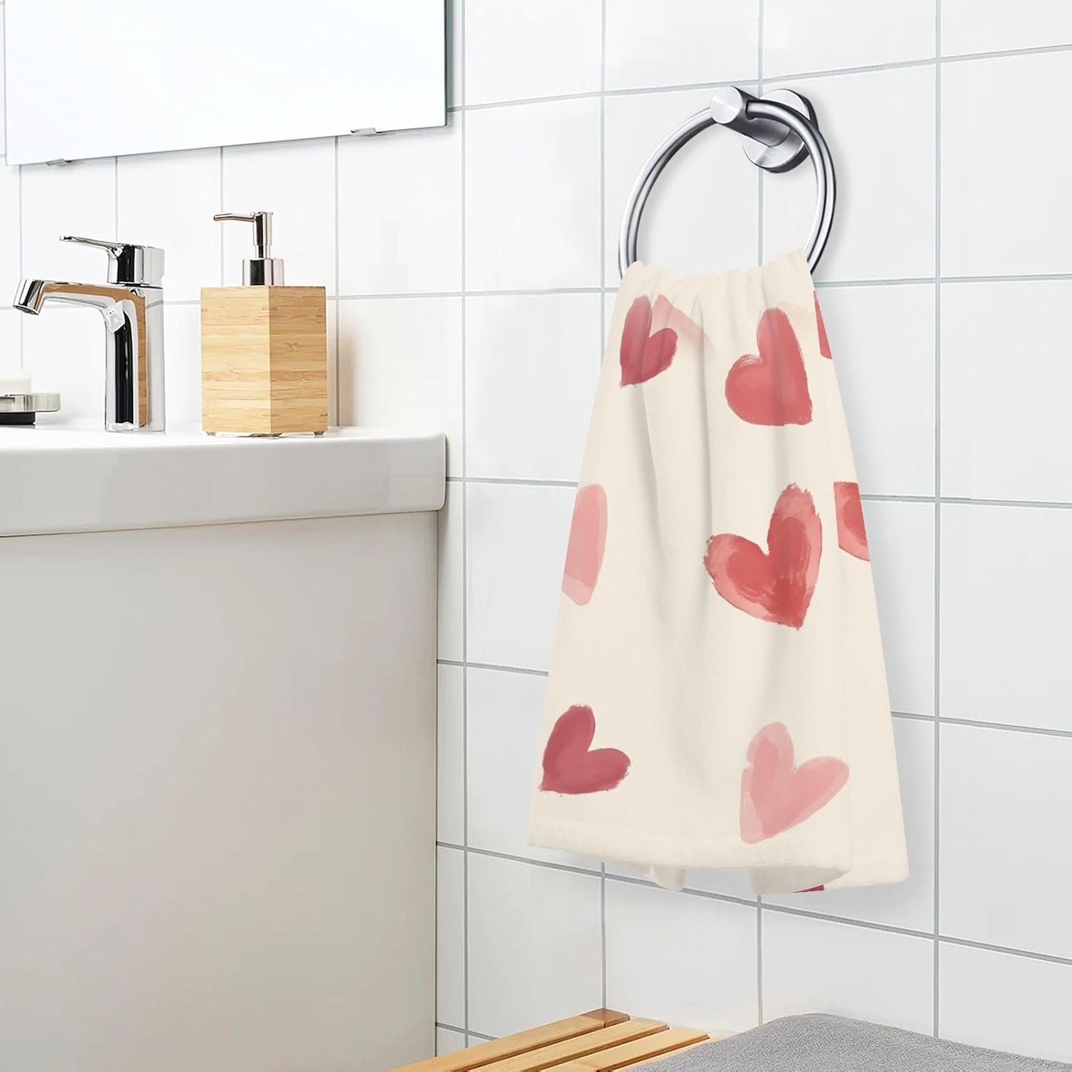 Cotton Hand Towels for Bathroom Set of 2 Watercolor Red Love Hearts Valentine’s Day Kitchen Towels Soft Bath Towel Absorbent Towels for for Face,Gym,Sports 16x28in