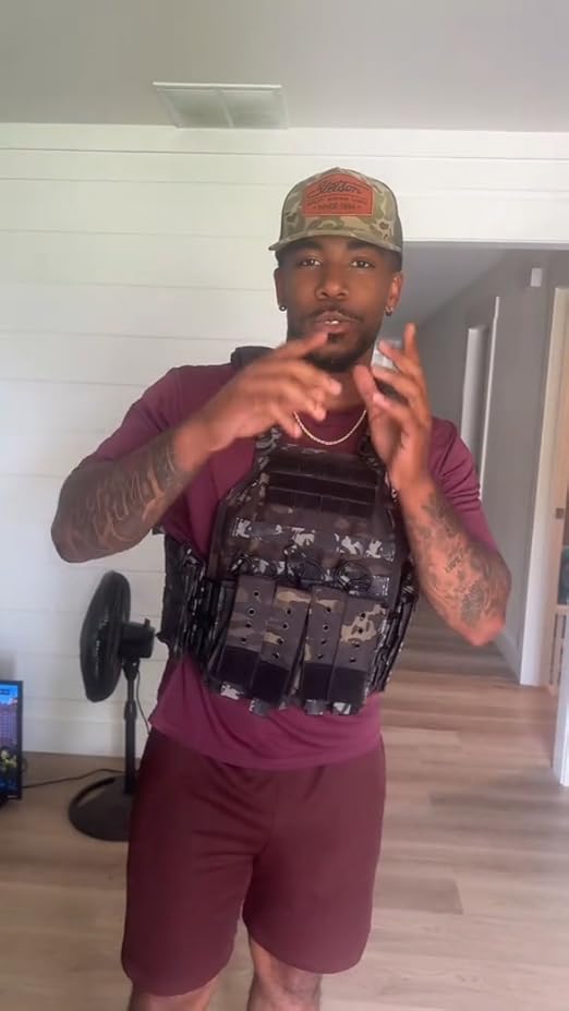 vAv YAKEDA Tactical Vest for Men Quick Release Outdoor Airsoft
