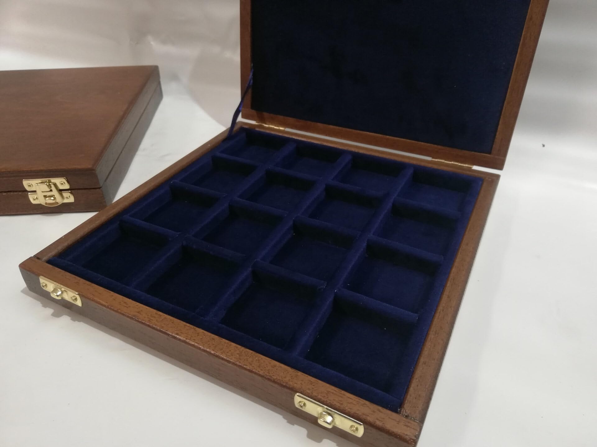 Caja para monedas y medallas de madera con terciopelo, 16 compartimentos 40x40 mm, monetario artesanal hecho a mano, colección numismática