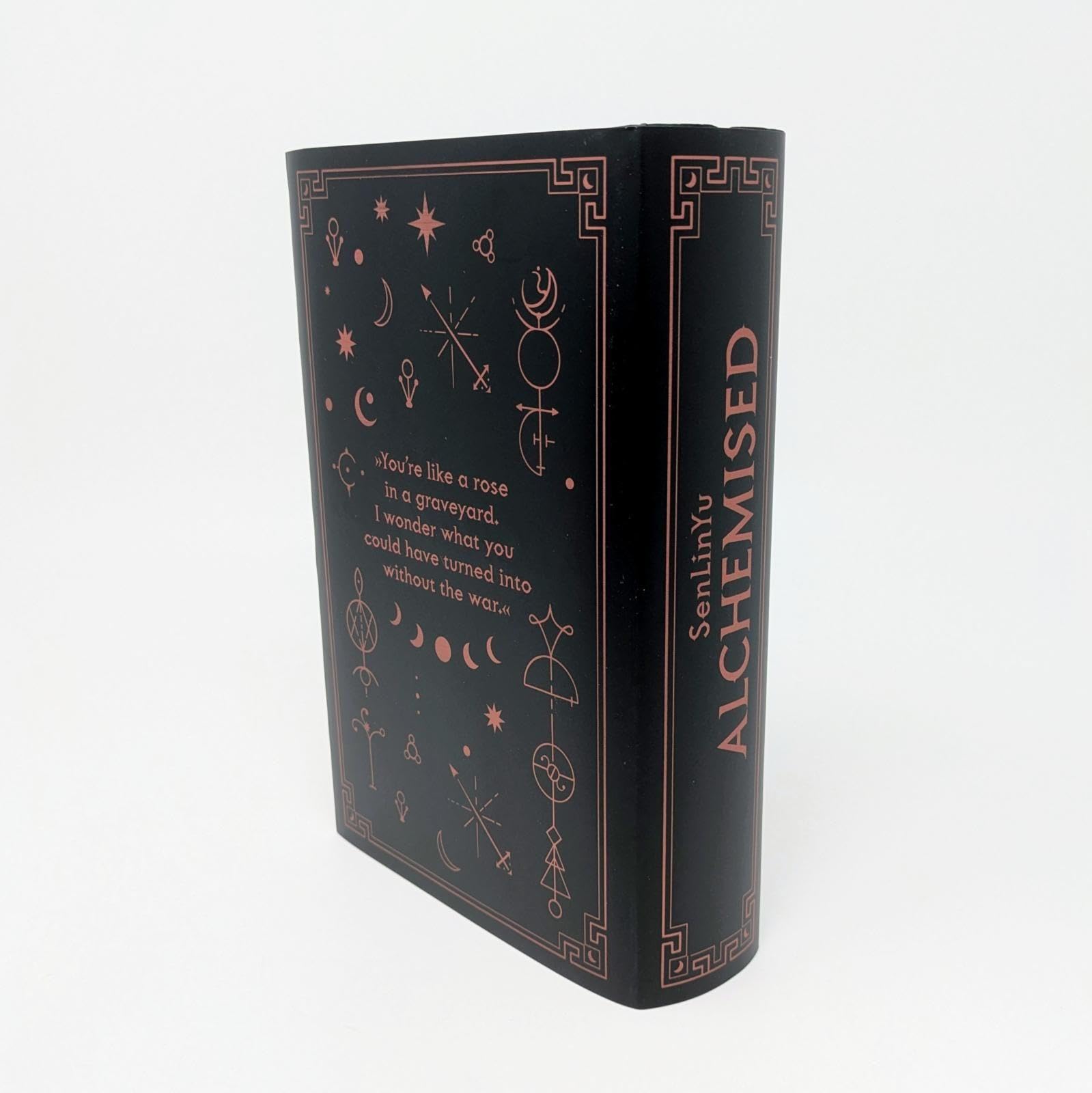 Alchemised English Edition: The global dark fantasy sensation, with sprayed edges