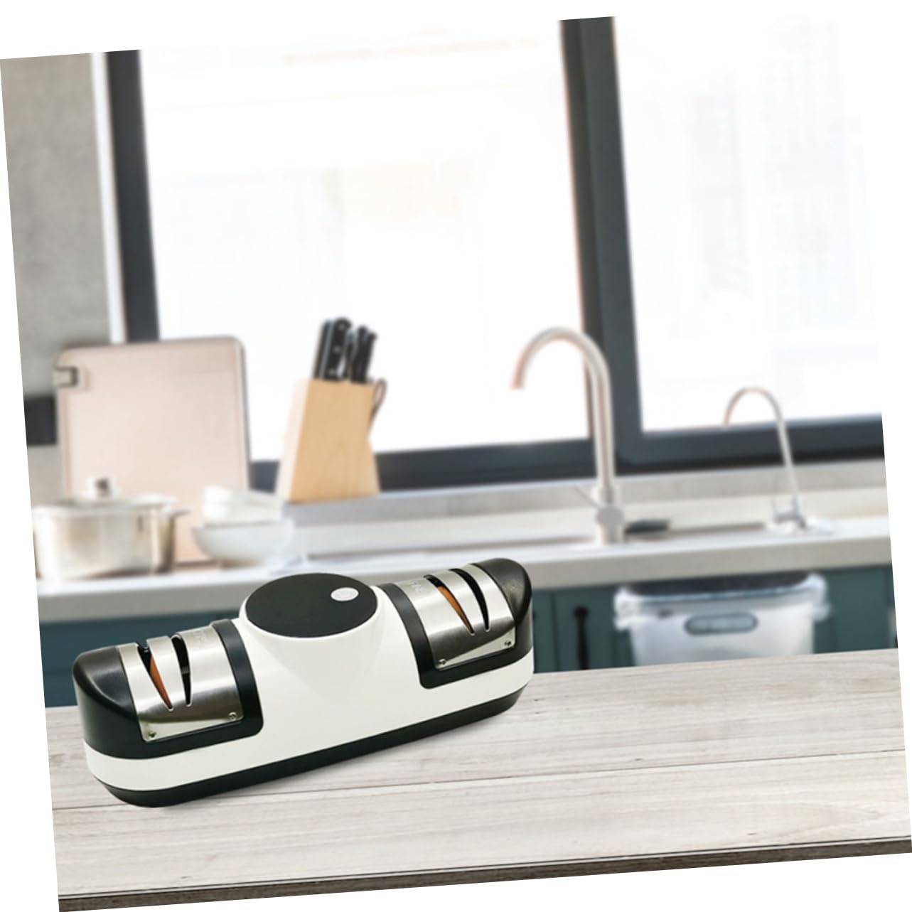 Ciieeo Affilacoltelli Elettrico USB per Coltelli Multiuso Macchina Affila Coltelli Rapida da Cucina Alimentato Energia Elettrica Velocità Realizzato in Acciaio Inox Robusto e Durevole