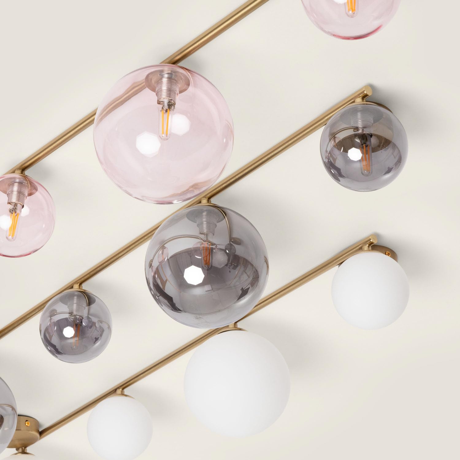 LEDKIA Lampa sufitowa z Metalu i Szkła Moonlight 4 Reflektory, Mosiężna. Ró | 4 obrotowe reflektory | Kompatybilne żarówki G9 | Spersonalizowana atmosfera | Elegancki design