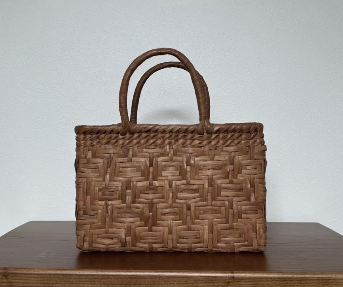 新入荷 新品 未使用品　ザイスL 長野産　職人手編み　網代編み　山葡萄籠バッグ 長野産 職人手編み 連続網代編み 山葡萄籠バッグ 長野産 職人手編み