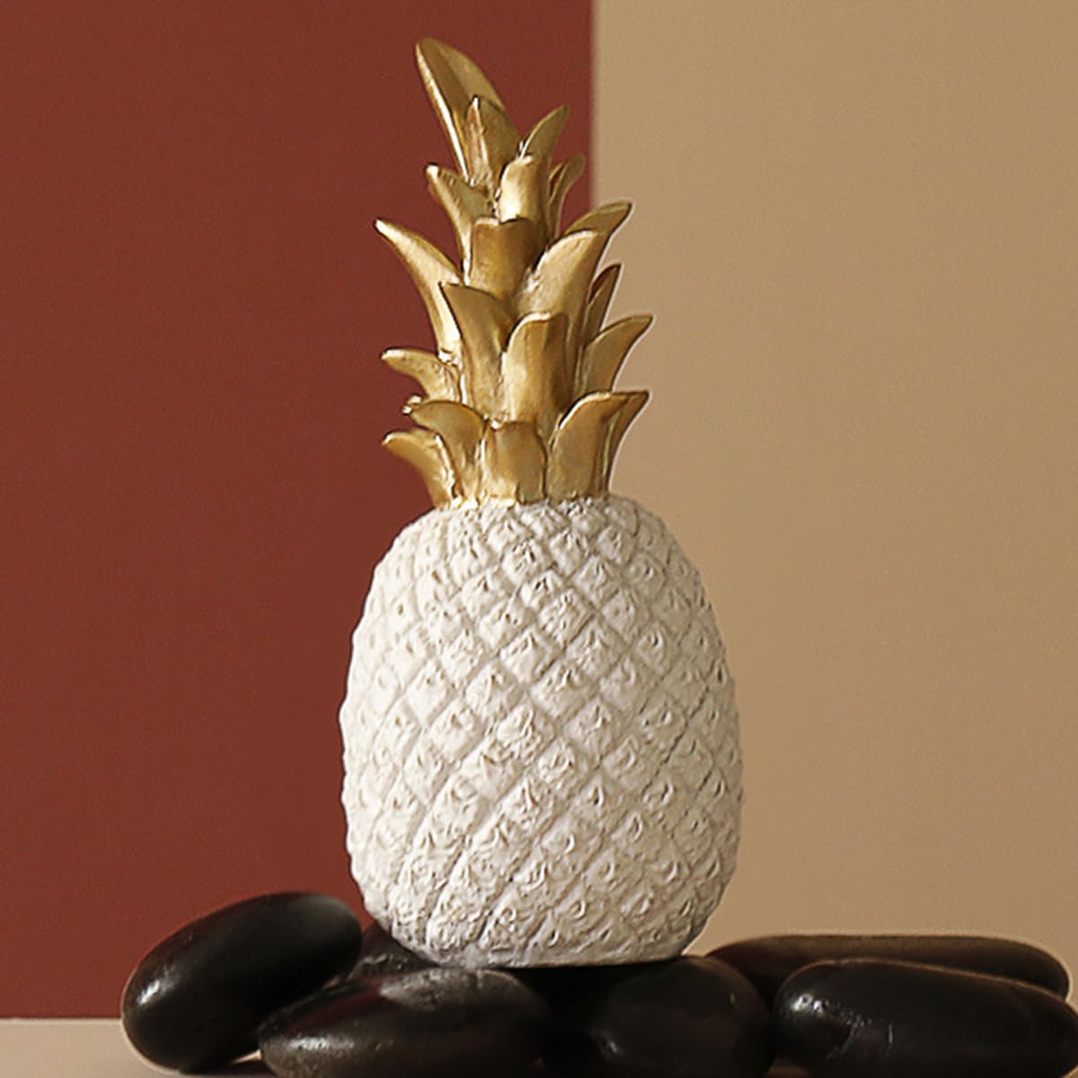 Resin Artificial Pineapple,9.8" Nordic Artificial Fruit Figurine Statue,Home Accessories Handicrafts Creative Fruit-Shaped Desktop Decorations Living Room Decorations Party Display(White)