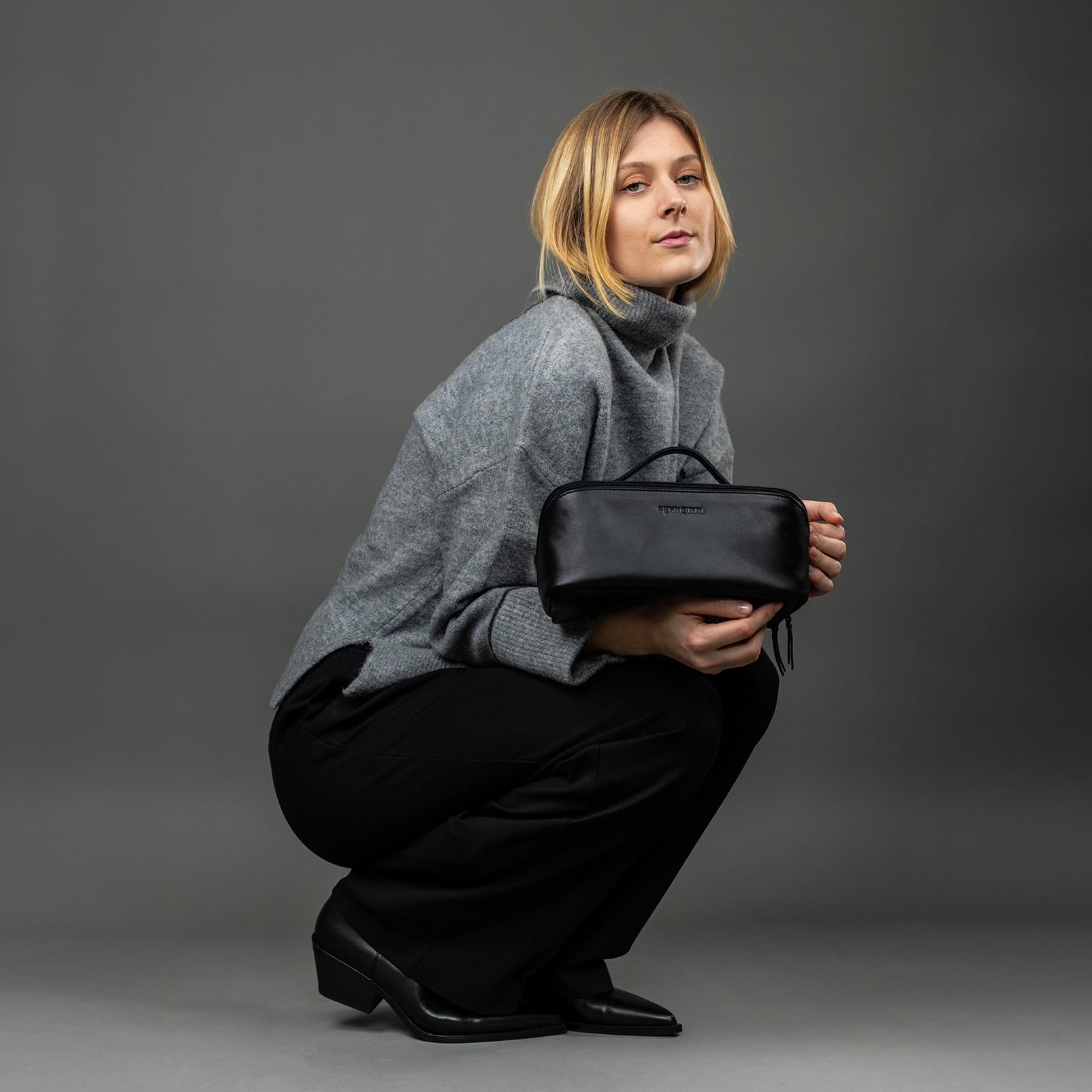 borsa toiletry vera pelle BO borsetta necessaire Toilette pochette beauty case da Viaggio uomo donna nero prodotto artigianale