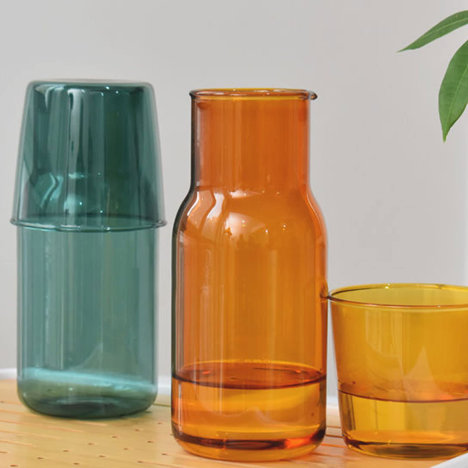 Nachttisch Glas Wasserkaraffe Set mit Tasse, Glaskaraffe mit Deckel Mundspülbecher für Schlafzimmer Badezimmer Saft Weinmilch