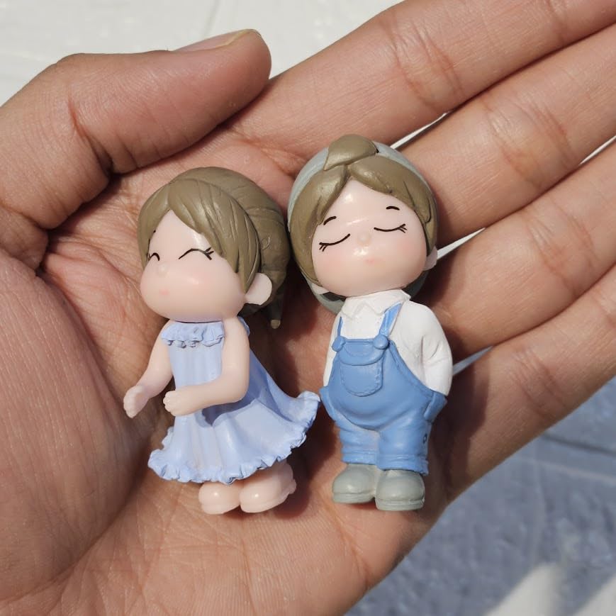 Image of Miniature Cute Couple Figurines, Decorative Dollhouse Accessories, Collectible Gift Set, Mini Garden Decoration