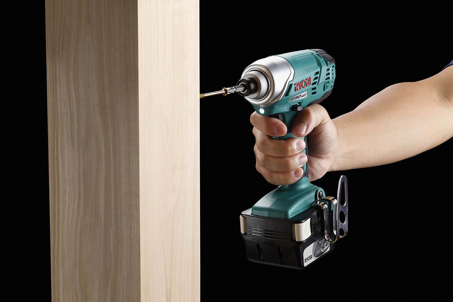 Amazon | リョービ(RYOBI) 充電式インパクトドライバ BID-1417L5
