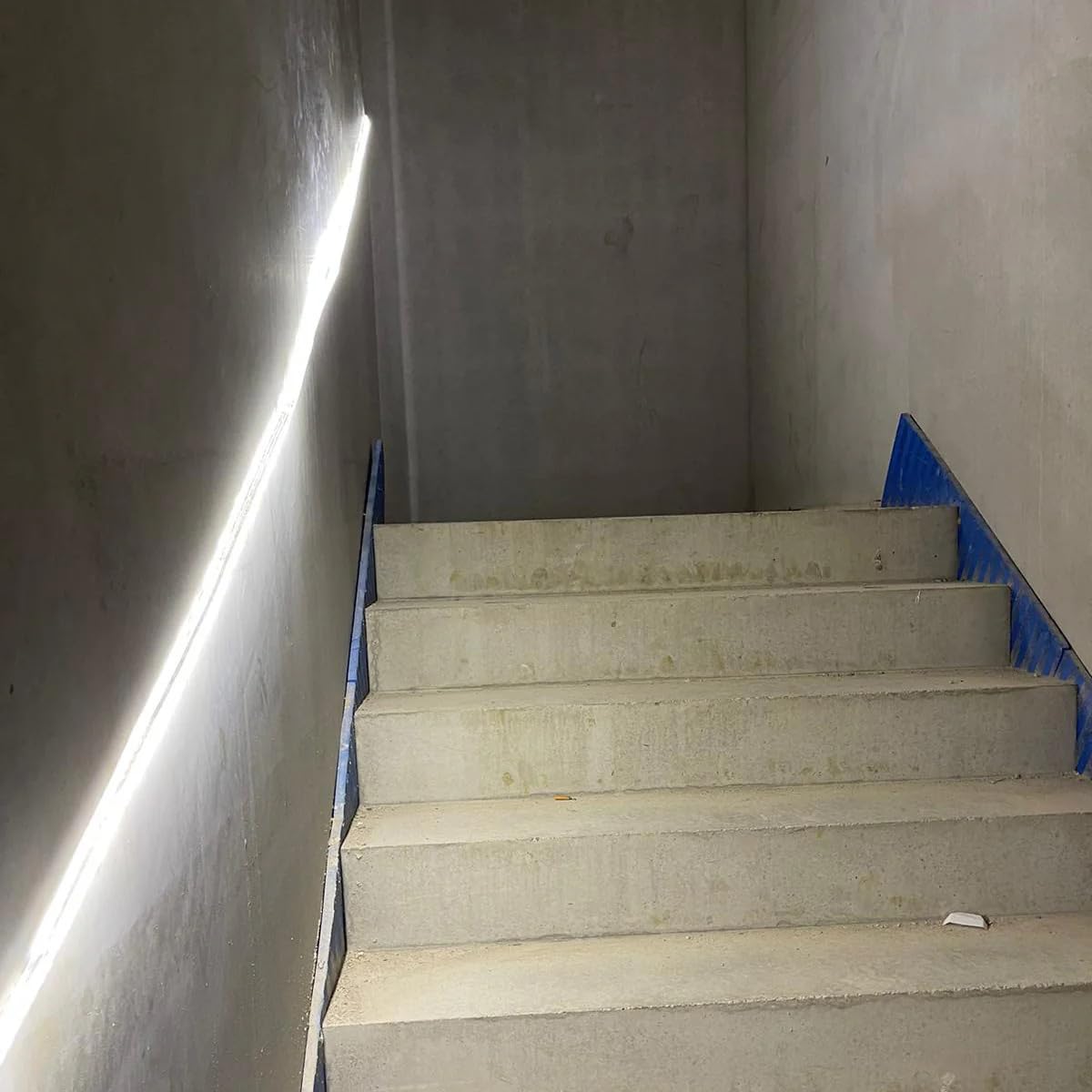 BauOn 15Meter LED Baustellenbeleuchtung LED Trommel, 6000k, 19500lm, IP65, 230V, Innen- & Außenbereich, Lichtschlauch auf Trommel, robuste Arbeitsleuchte für Baustelle & Werkstatt
