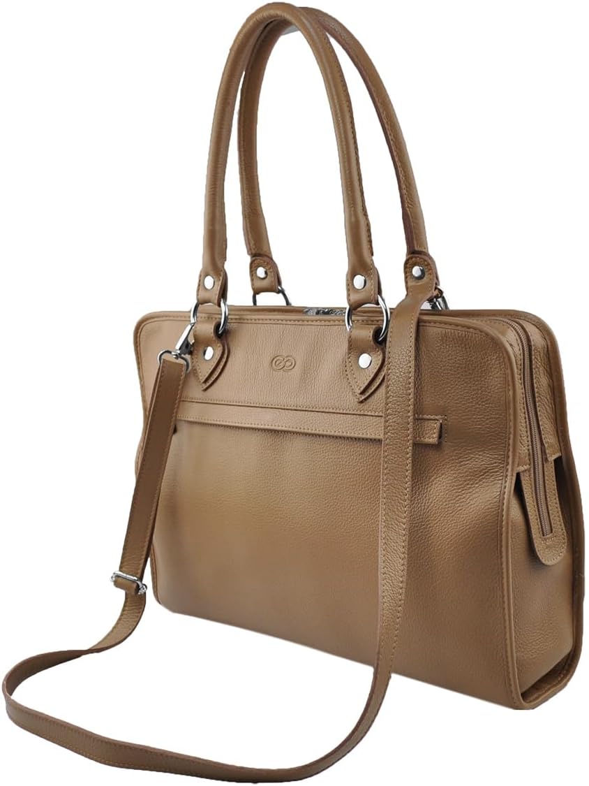 Bolsa Executiva CHARLOTE em Couro em promoção! Veja a oferta e mais achadinhos de Bolsas Hoje é o melhor dia para comprar Bolsa Executiva CHARLOTE em Couro com aquele preço maroto! Promoção! Aproveite a oferta!