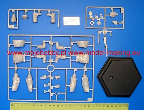 Miniatura 4 de Trumpeter Segunda Guerra Mundial Oficial Soviético II