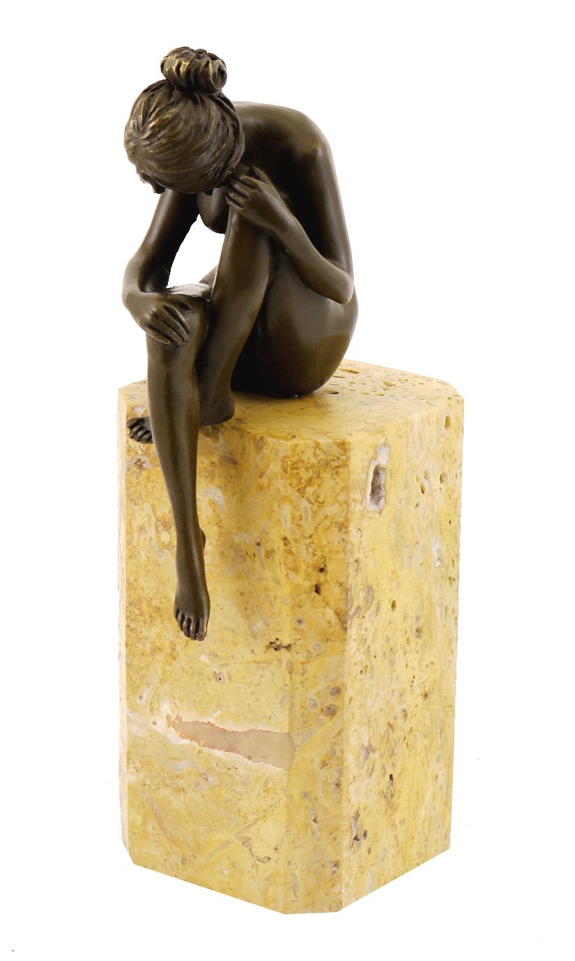 Statue submergée-femme-socle signée de milo objet art deco maison salon chambre
