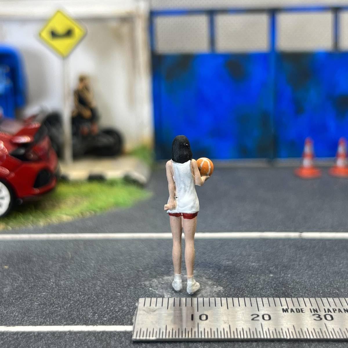 Amazon | 1/64 スケール バスケットボール女子 フィギュア ミニチュア